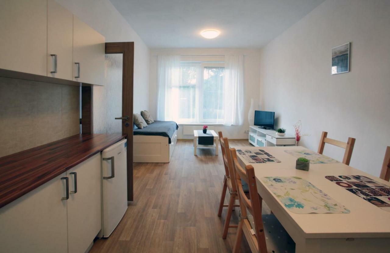 Horni Dubenky Penzion - Apartments Pod Javorici מראה חיצוני תמונה
